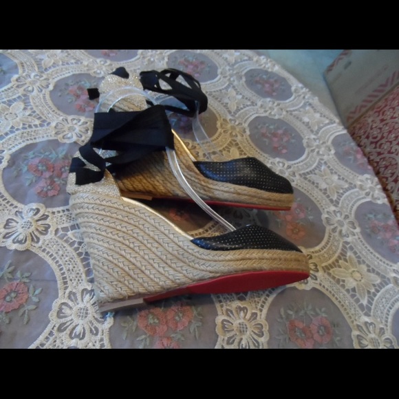 Christian Louboutin Black Leather Wedge Espadrilles w/Ankle Tie Detail Size 40. - Picture 12 of 12